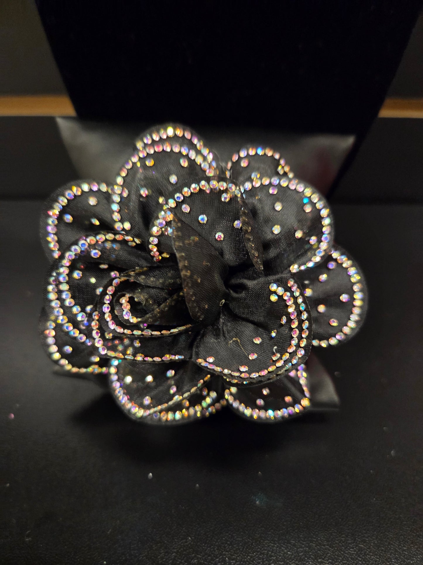 Midnight Bloom Black Floral Pearl Stretch Bracelet