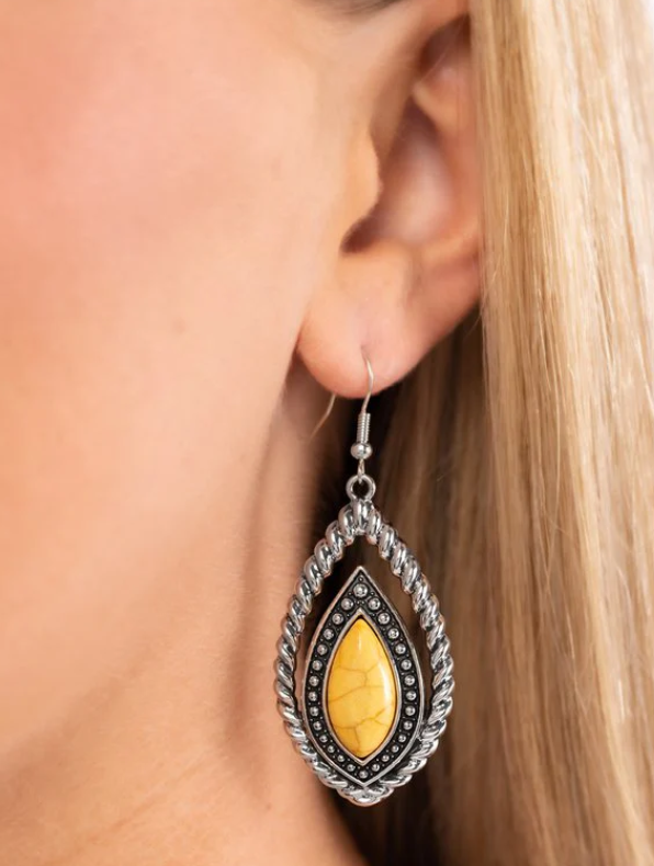 TWISTED TRAILBLAZER YELLOW EARRING