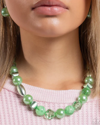 PLENTIFUL PEARLS GREEN NECKLACE