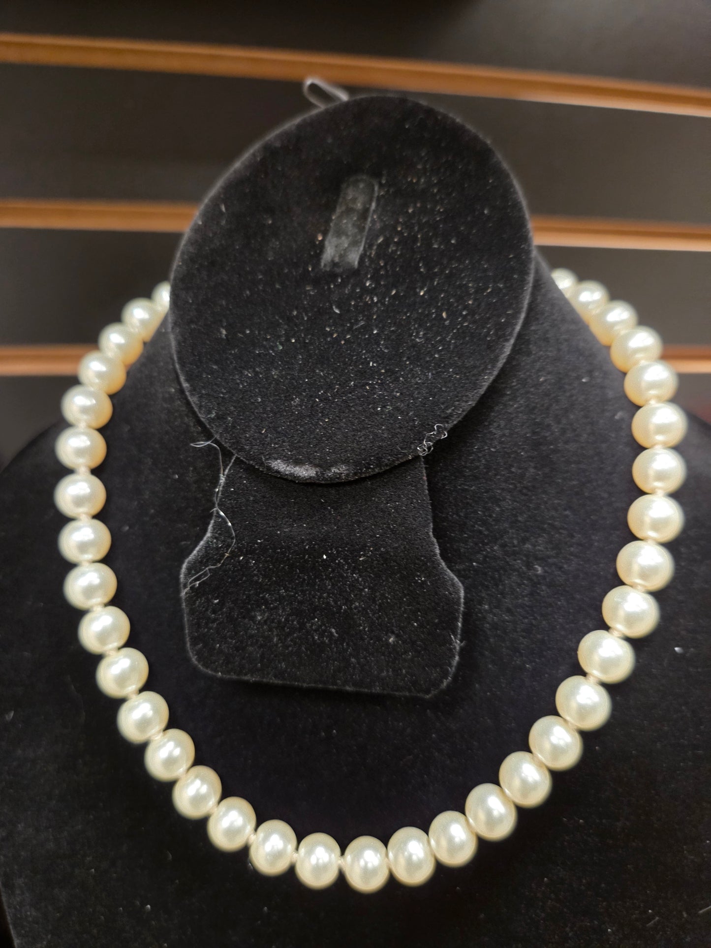 Classic Elegance Off White Single-Strand Pearl Necklace