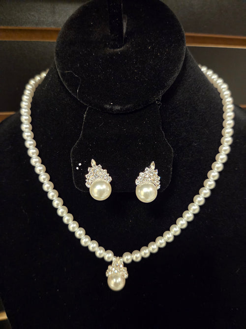 Classic Pearl & Rhinestone Drop Necklace Set