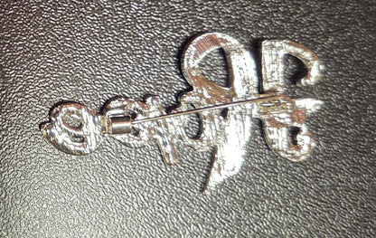 “Hope” Crystal Awareness Ribbon Brooch – Pink Elegance Edition