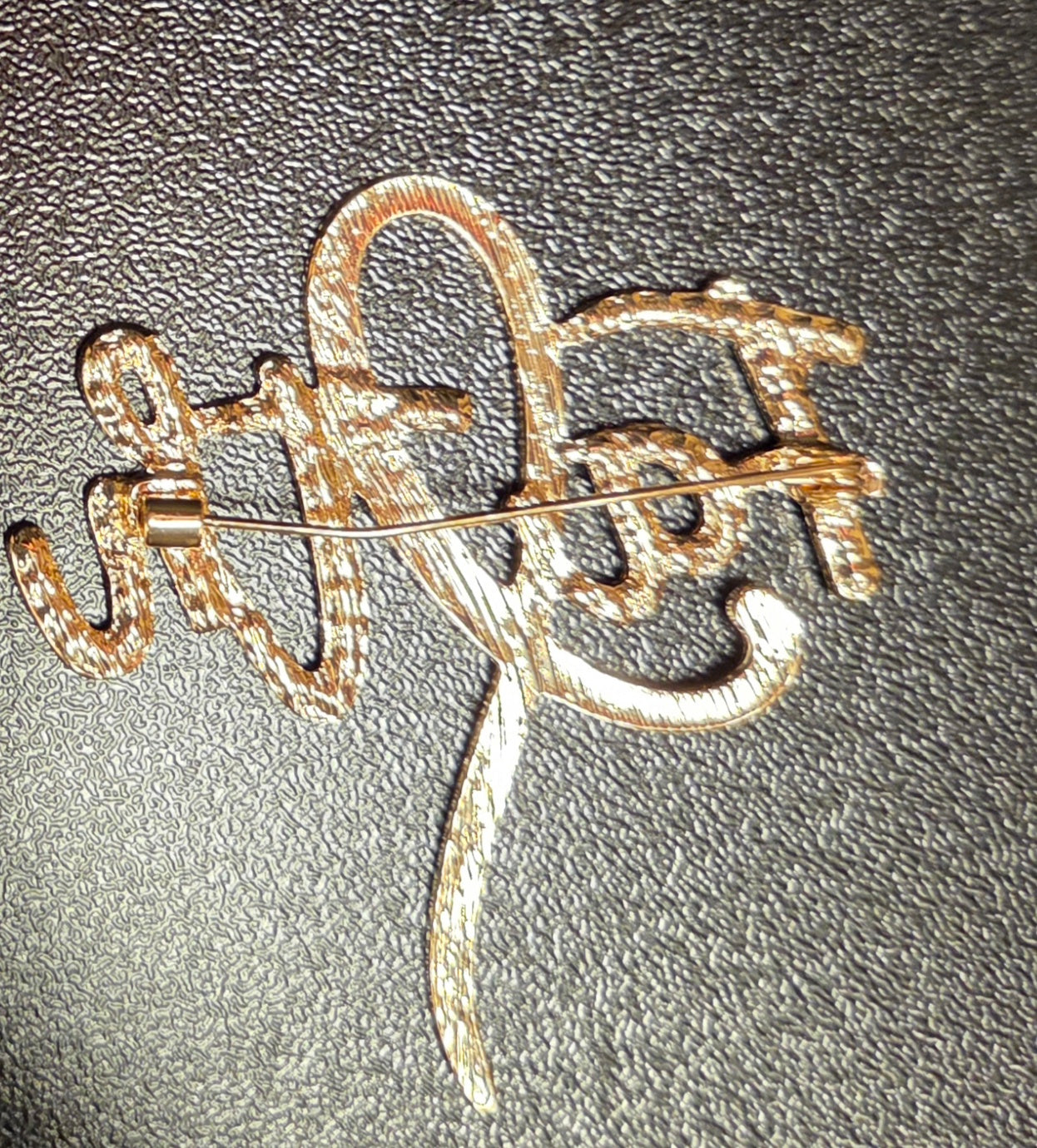 “Faith” Crystal Awareness Ribbon Brooch Pin – Pink & Sparkle Edition