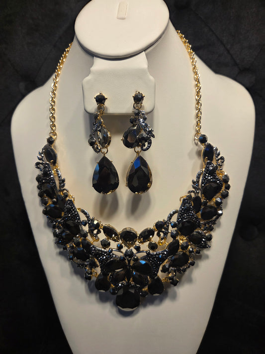 Luxe Gray Crystal Glam Necklace & Earring Set