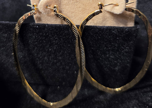 Gold Diamond-Cut Textured Hoop Earrings