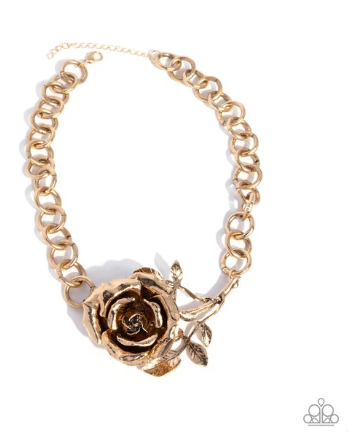 Whimsical Appearance Gold Necklace
