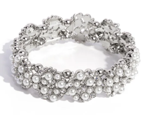 White pearl Silver Stretchy bracelet