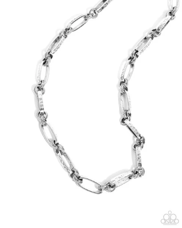 Trenchant Texture Silver Necklace