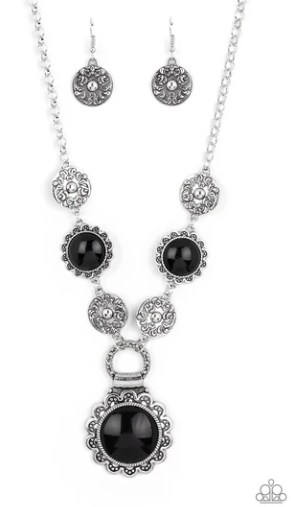 Poppy Persuasion Black Necklace