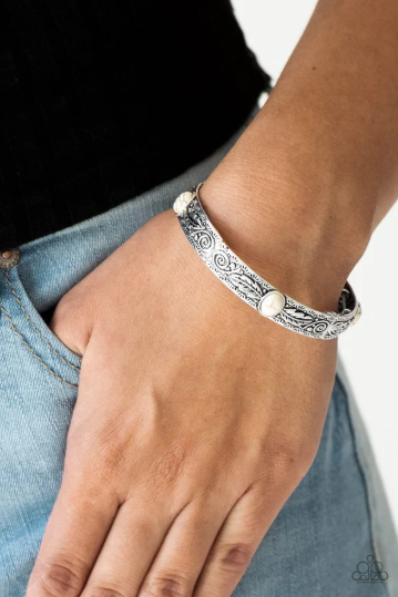 Wild West Story White Bracelet