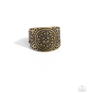 Elegant Engravement Brass Ring