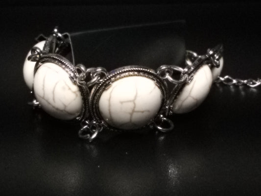 Circle White Stone Bracelet