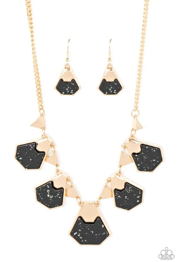 Extra Exclusive Black Necklace