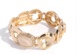FEMININE FLECKS GOLD BRACELET
