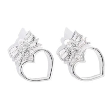 MATCHMAKING MODEL WHITE CLIP ON EARRING