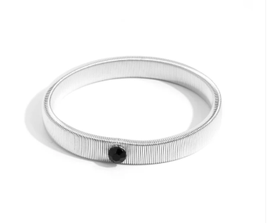 Surprising Solo Black Bracelet