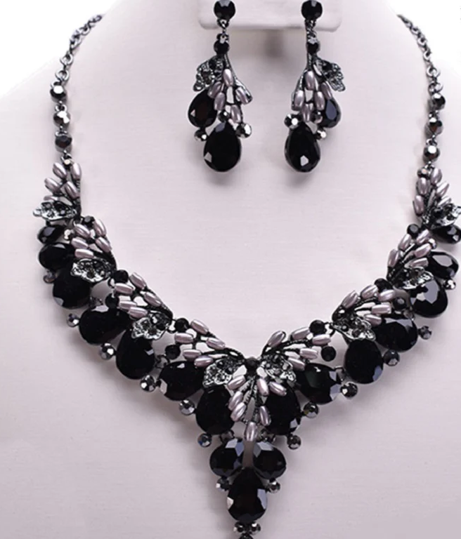 HEMATITE GRAY TEARDROP STONES AND PEARL FORMAL NECKLACE SET