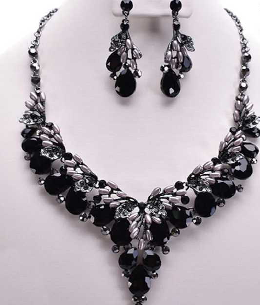 HEMATITE GRAY TEARDROP STONES AND PEARL FORMAL NECKLACE SET