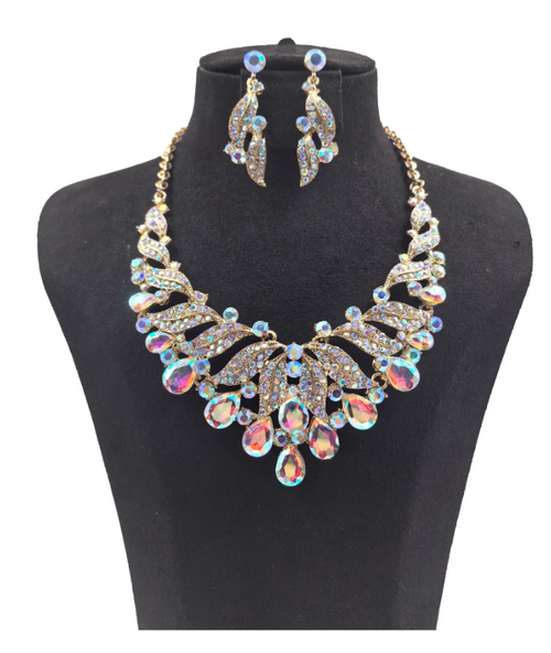 MULTI COLORED CRYSTAL NECKLACE SET