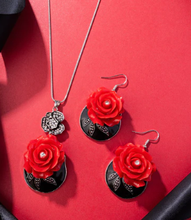 ROSY RENDEZVOUS RED NECKLACE