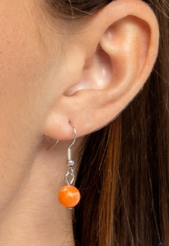 CHANGE OF COUNTRY ORANGE NECKLACE