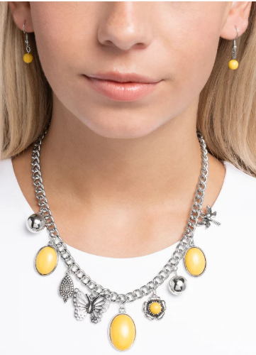 GARDEN CENTER YELLOW NECKLACE