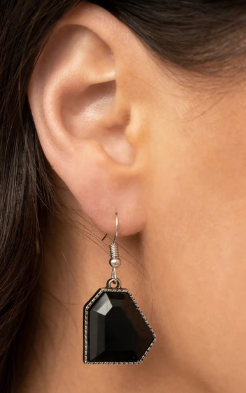 DOUBLE DEFACED BLACK NECKLACE