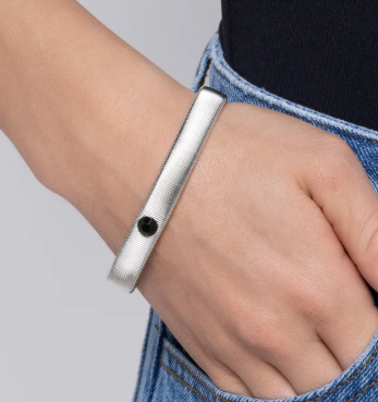 Surprising Solo Black Bracelet