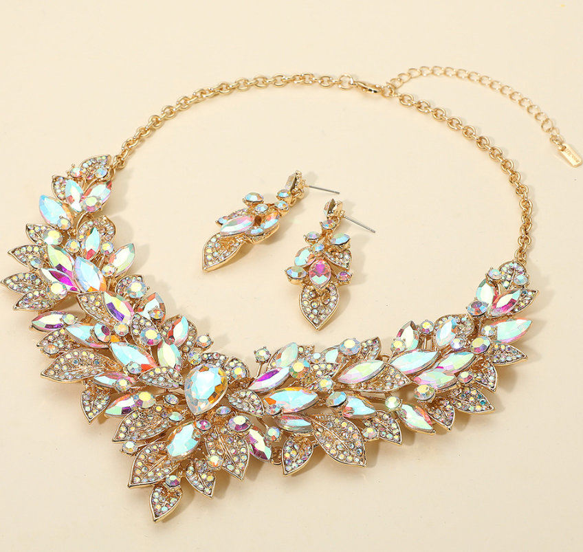 Gold Marquise Glass Stone Cluster Embellished Statement Necklace