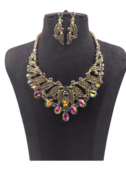 MULTI COLORED CRYSTAL NECKLACE SET