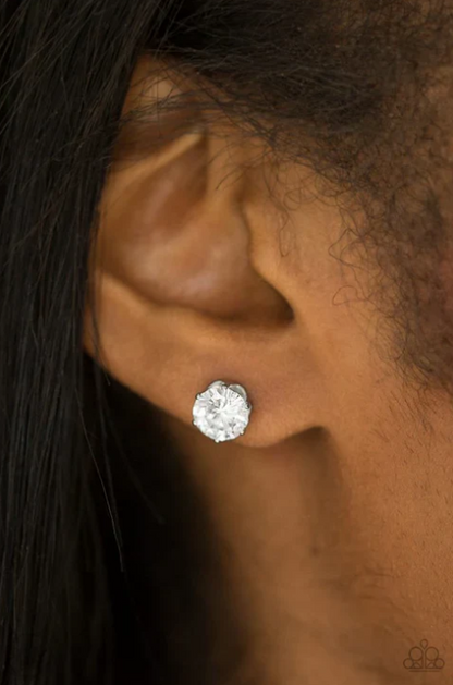 Blockbuster Just In TIMELESS White Earring