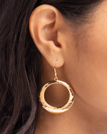 RETRO RADIUS GOLD EARRING